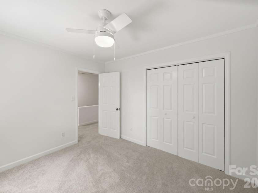 5600 Carmel Station Avenue, Charlotte, NC 28226.  MLS# CAR4397879, YatesRealty ID 33688. 