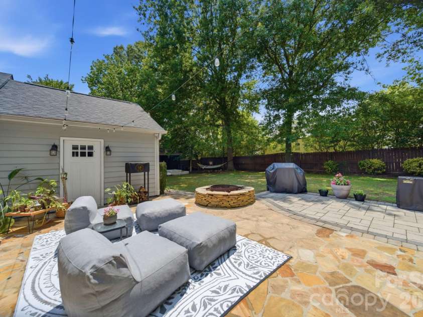 5600 Carmel Station Avenue, Charlotte, NC 28226.  MLS# CAR4397879, YatesRealty ID 33688. 