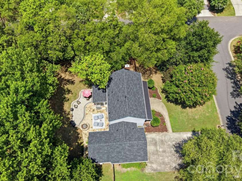 5600 Carmel Station Avenue, Charlotte, NC 28226.  MLS# CAR4397879, YatesRealty ID 33688. 