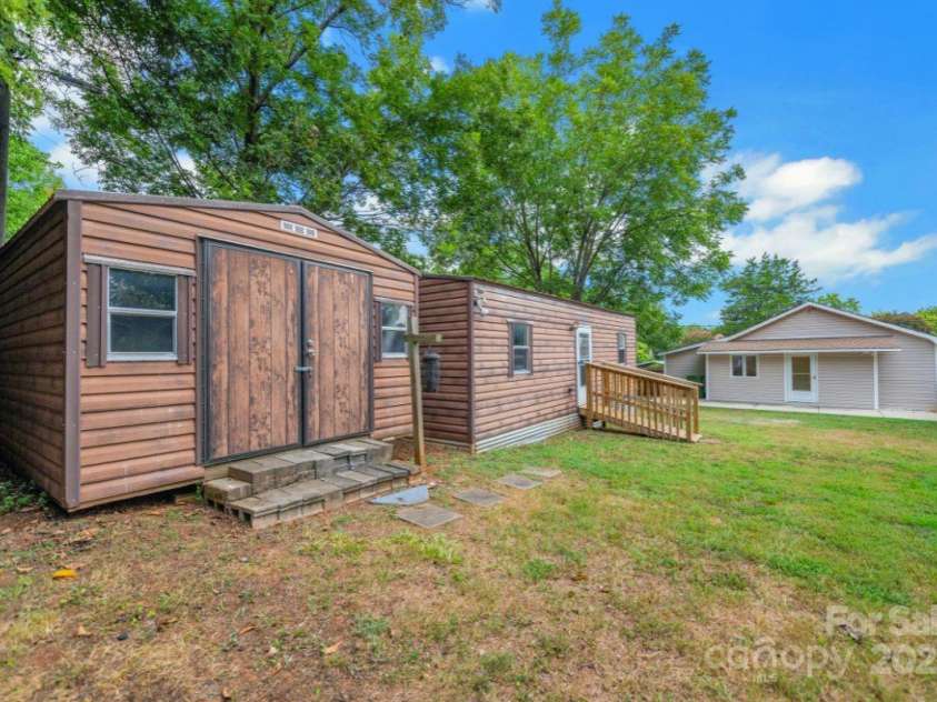 107 Apricot Street, Belmont, NC 28012.  MLS# CAR4284987, YatesRealty ID 33689. 