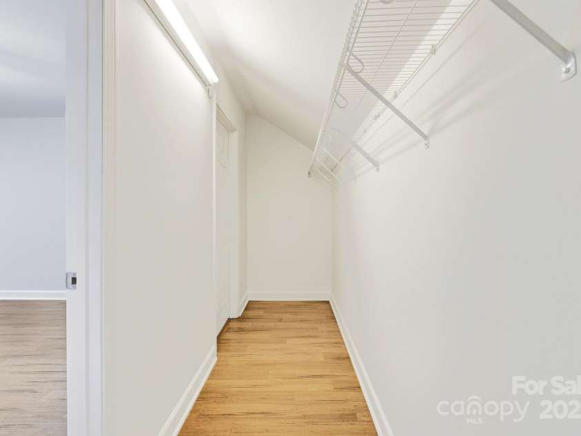 117 Chandler Drive, Mocksville, NC 27028.  MLS# CAR4311505, YatesRealty ID 3369. 