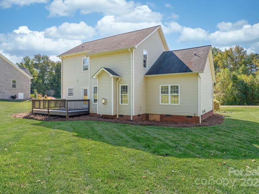 117 Chandler Drive, Mocksville, NC 27028.  MLS# CAR4311505, YatesRealty ID 3369. 