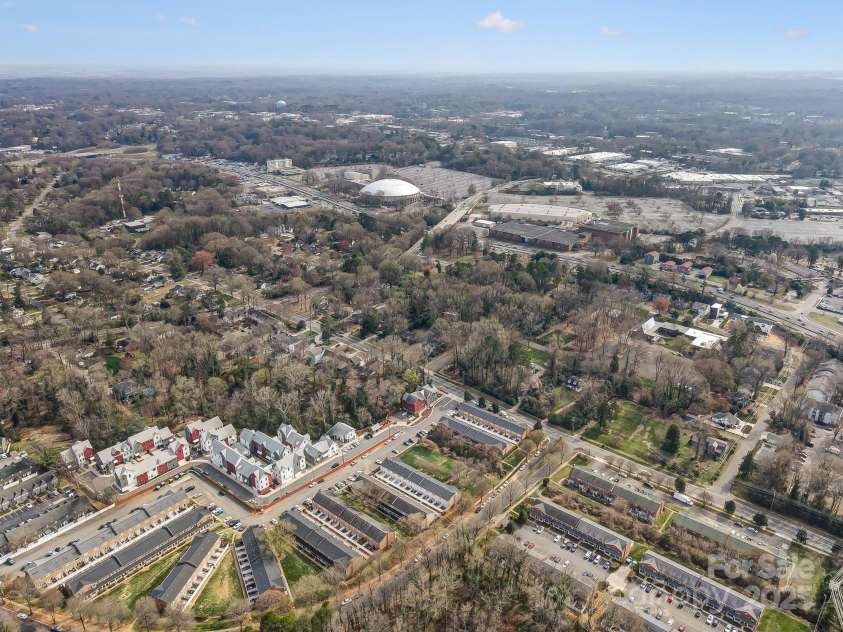 1224 Green Oaks Lane, Charlotte, NC 28205.  MLS# CAR4233494, YatesRealty ID 3369. 