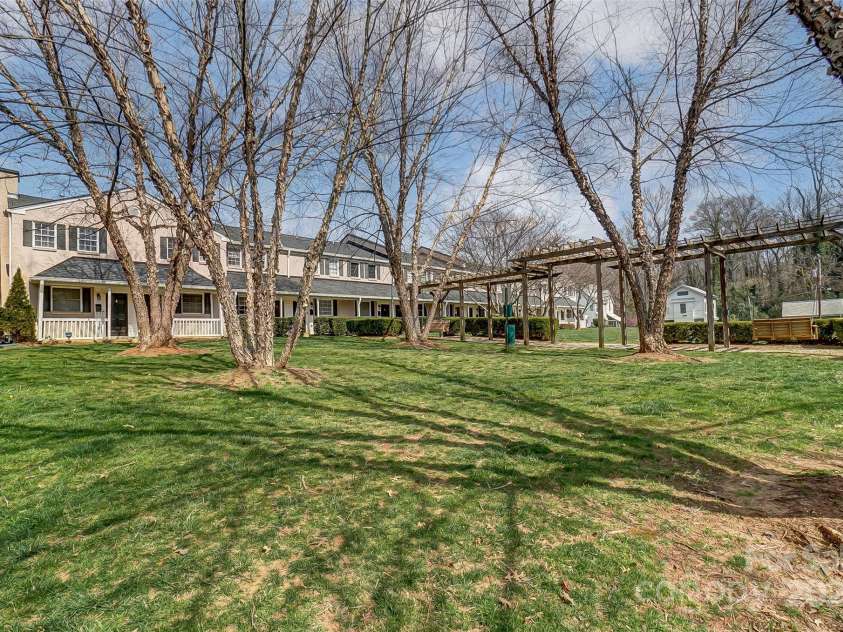 1224 Green Oaks Lane, Charlotte, NC 28205.  MLS# CAR4233494, YatesRealty ID 3369. 