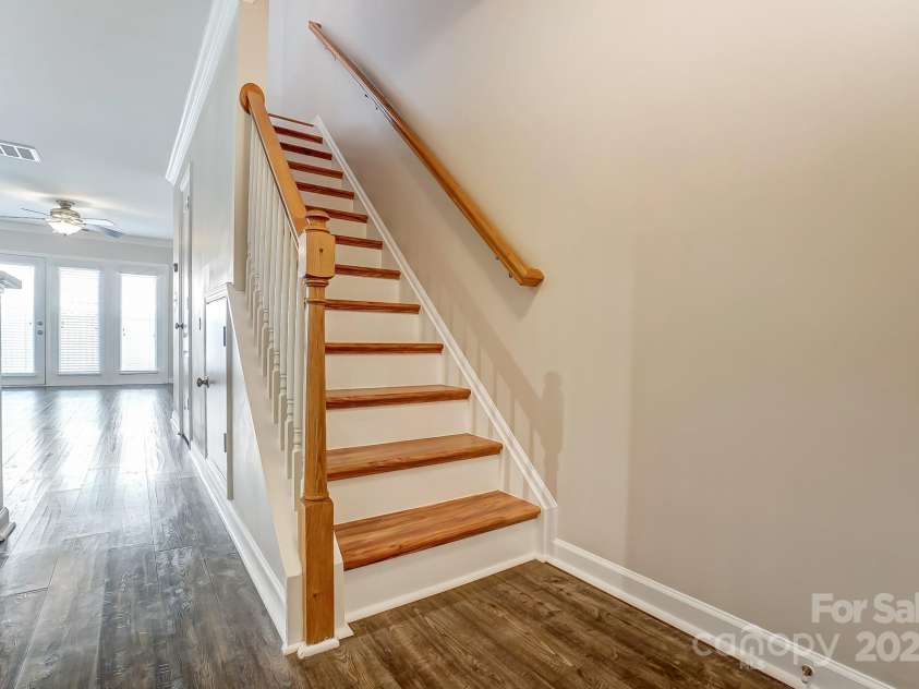 1224 Green Oaks Lane, Charlotte, NC 28205.  MLS# CAR4233494, YatesRealty ID 3369. 