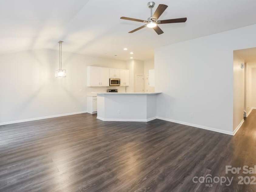128 Edgington Street, Mooresville, NC 28115.  MLS# CAR4288976, YatesRealty ID 33690. 