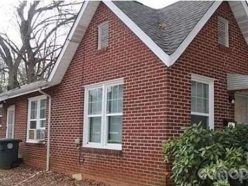 911 Jackson Street, Salisbury, NC 28144.  MLS# CAR4397412, YatesRealty ID 33691. 