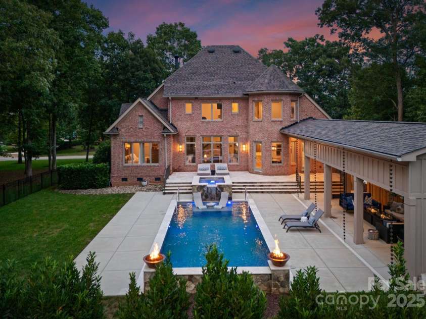 178 Shelburne Place, Mooresville, NC 28117.  MLS# CAR4289893, YatesRealty ID 33692. 
