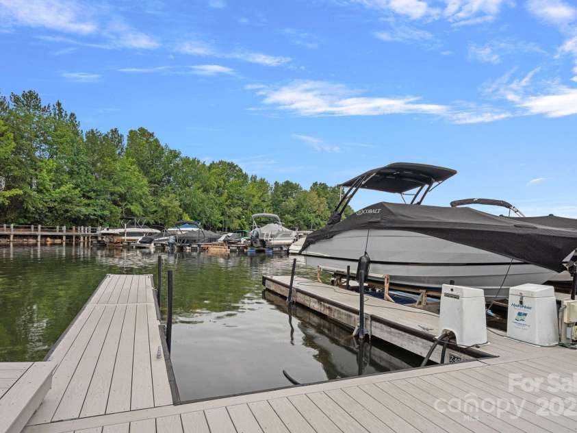 178 Shelburne Place, Mooresville, NC 28117.  MLS# CAR4289893, YatesRealty ID 33692. 