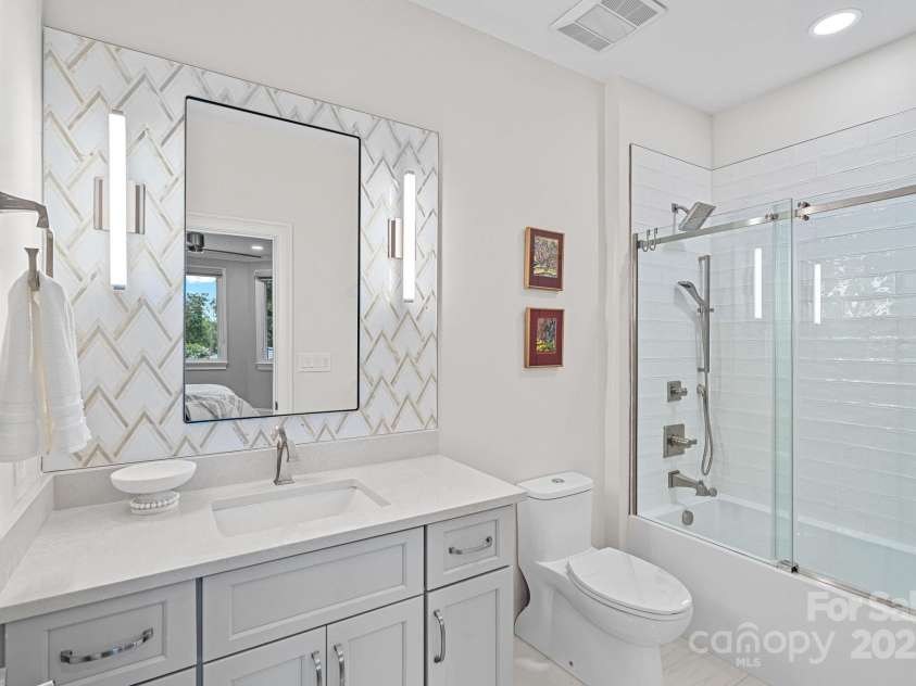 178 Shelburne Place, Mooresville, NC 28117.  MLS# CAR4289893, YatesRealty ID 33692. 