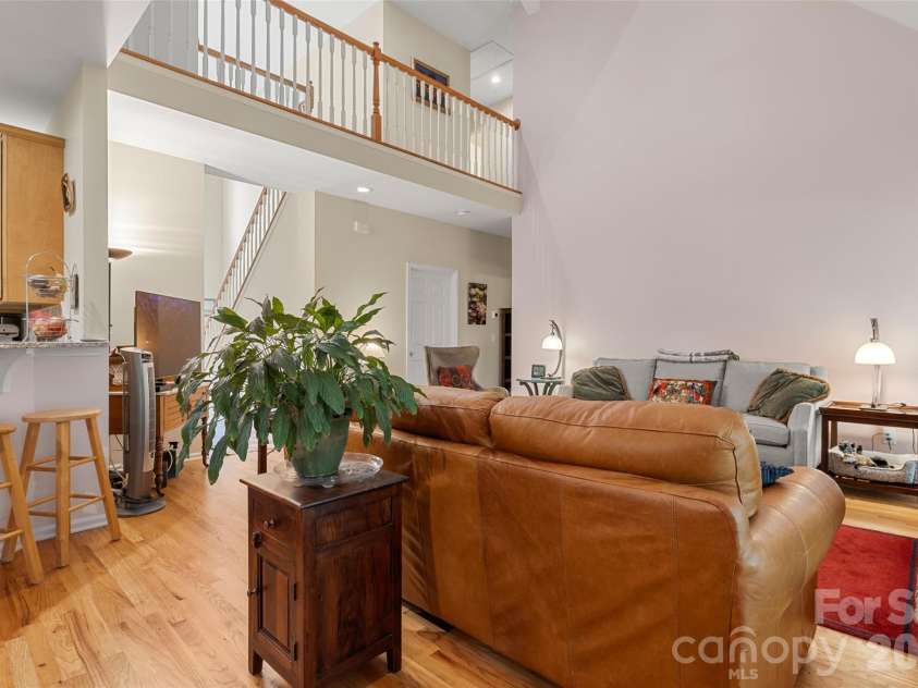 1116 Blueberry Lane, Charlotte, NC 28226.  MLS# CAR4392991, YatesRealty ID 33694. 