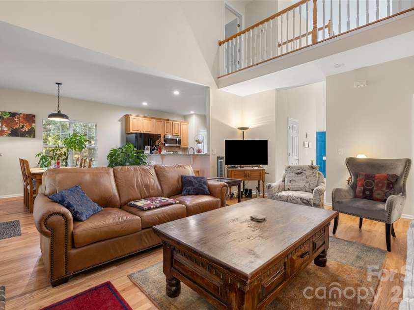 1116 Blueberry Lane, Charlotte, NC 28226.  MLS# CAR4392991, YatesRealty ID 33694. 