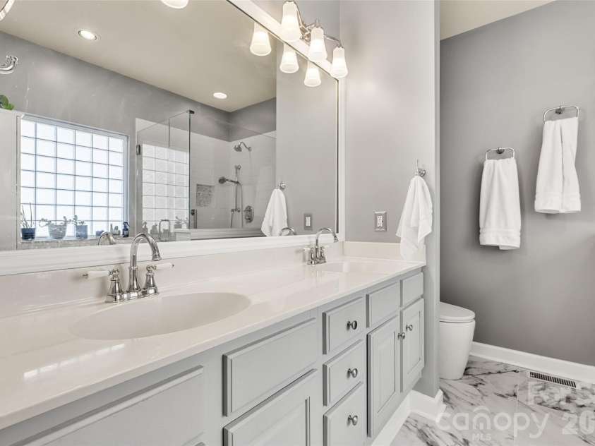 1116 Blueberry Lane, Charlotte, NC 28226.  MLS# CAR4392991, YatesRealty ID 33694. 