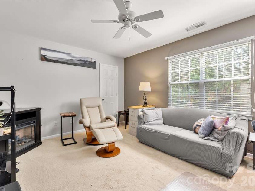 1116 Blueberry Lane, Charlotte, NC 28226.  MLS# CAR4392991, YatesRealty ID 33694. 
