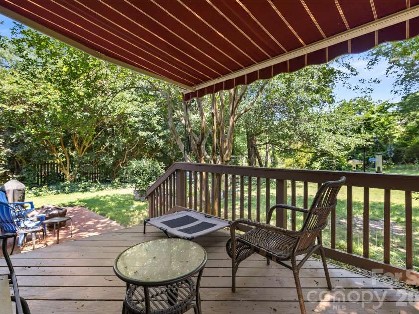 1116 Blueberry Lane, Charlotte, NC 28226.  MLS# CAR4392991, YatesRealty ID 33694. 
