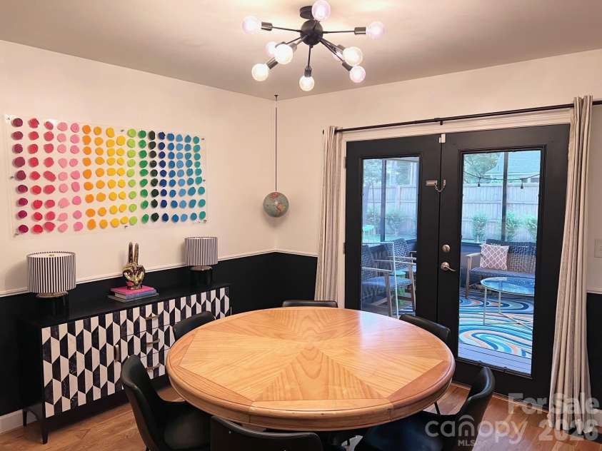 496 17th Avenue Drive, Hickory, NC 28601.  MLS# CAR4397796, YatesRealty ID 33695. 