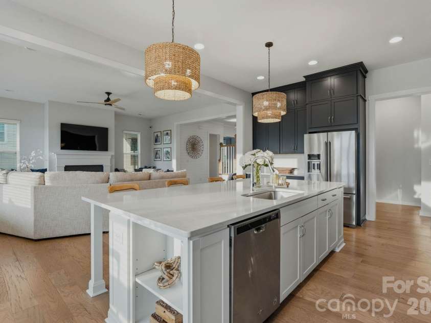 2081 Masons Bend Drive, Fort Mill, SC 29708.  MLS# CAR4391776, YatesRealty ID 33696. 