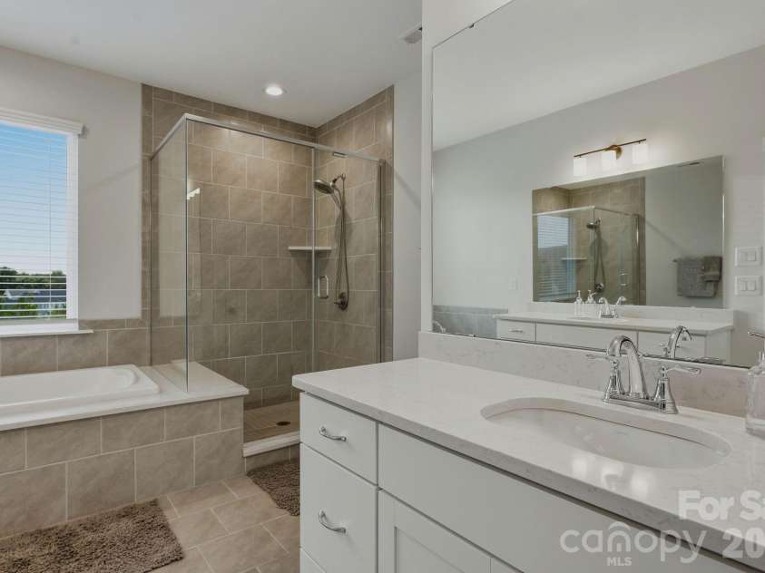 2081 Masons Bend Drive, Fort Mill, SC 29708.  MLS# CAR4391776, YatesRealty ID 33696. 