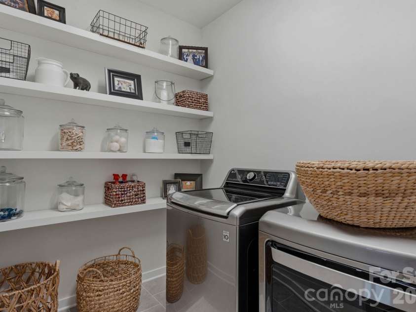 2081 Masons Bend Drive, Fort Mill, SC 29708.  MLS# CAR4391776, YatesRealty ID 33696. 