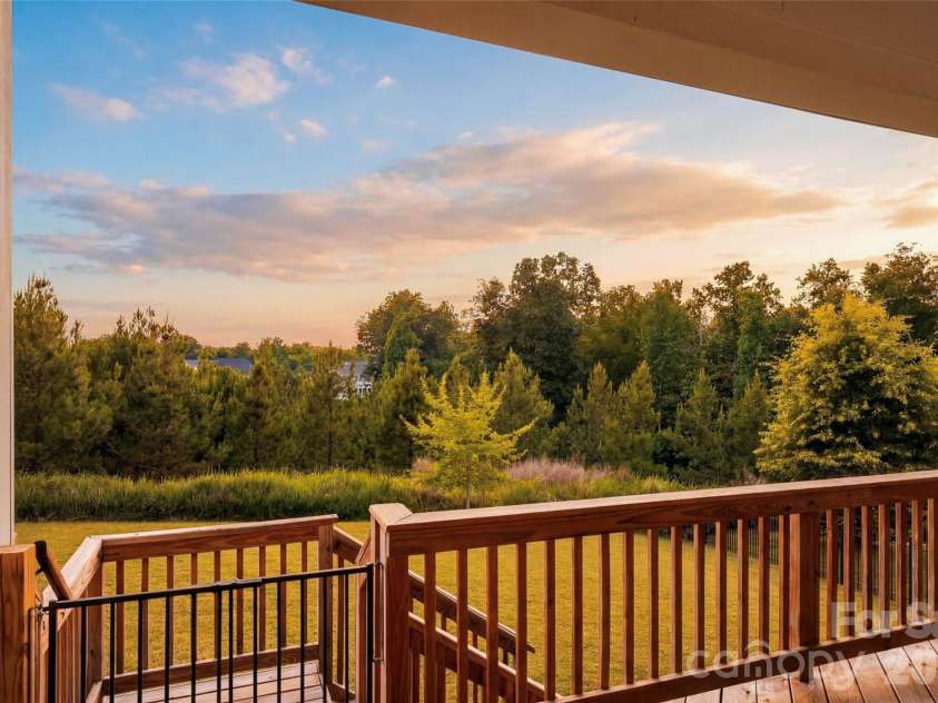 2081 Masons Bend Drive, Fort Mill, SC 29708.  MLS# CAR4391776, YatesRealty ID 33696. 