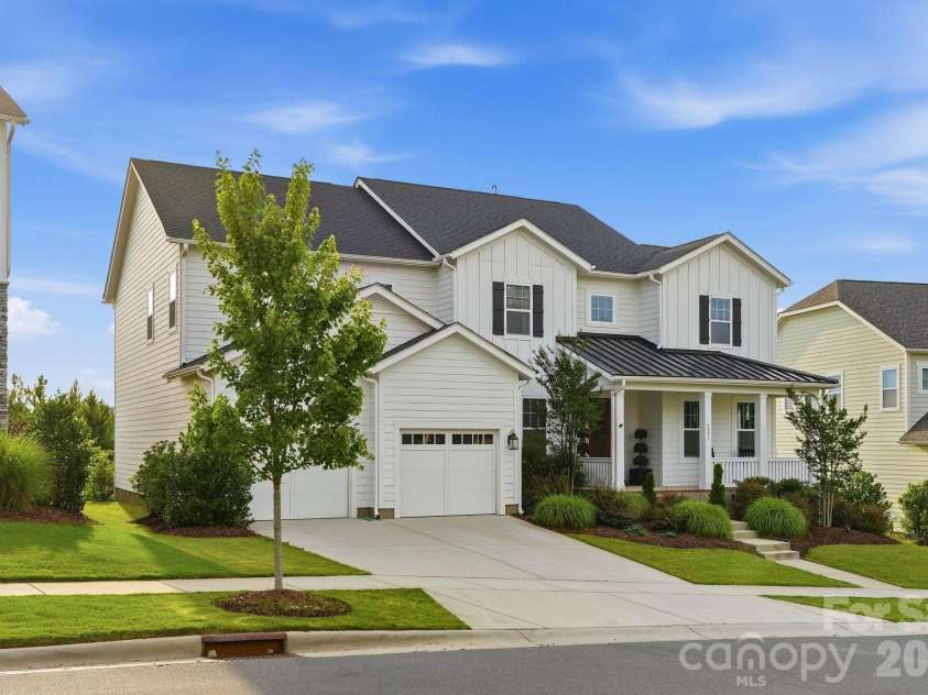 2081 Masons Bend Drive, Fort Mill, SC 29708.  MLS# CAR4391776, YatesRealty ID 33696. 