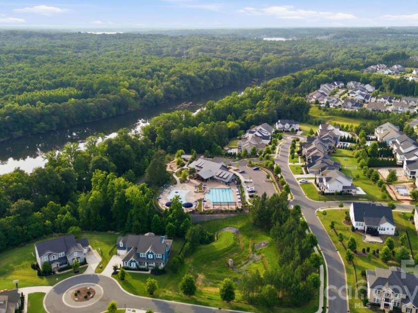 2081 Masons Bend Drive, Fort Mill, SC 29708.  MLS# CAR4391776, YatesRealty ID 33696. 
