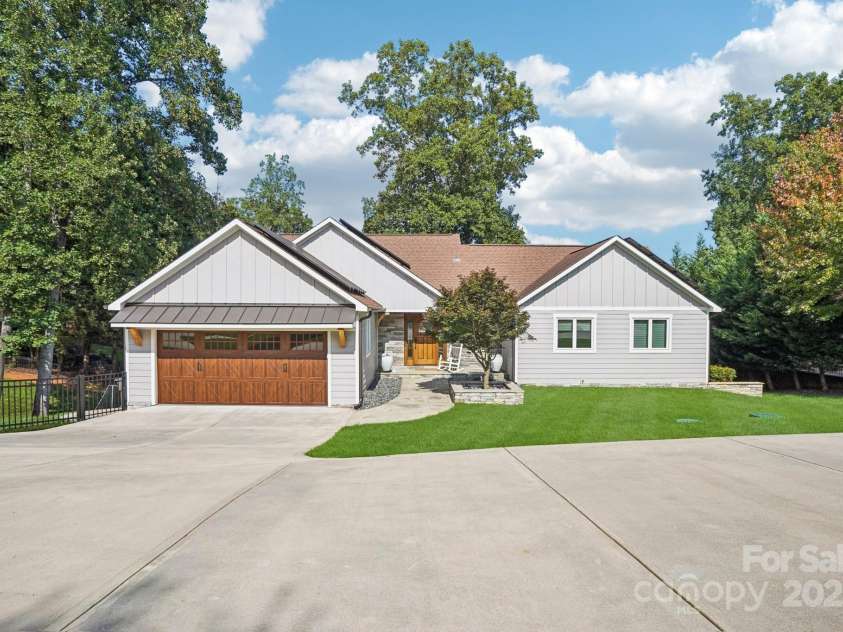 194 Ringneck Trail, Mooresville, NC 28117.  MLS# CAR4292841, YatesRealty ID 33697. 