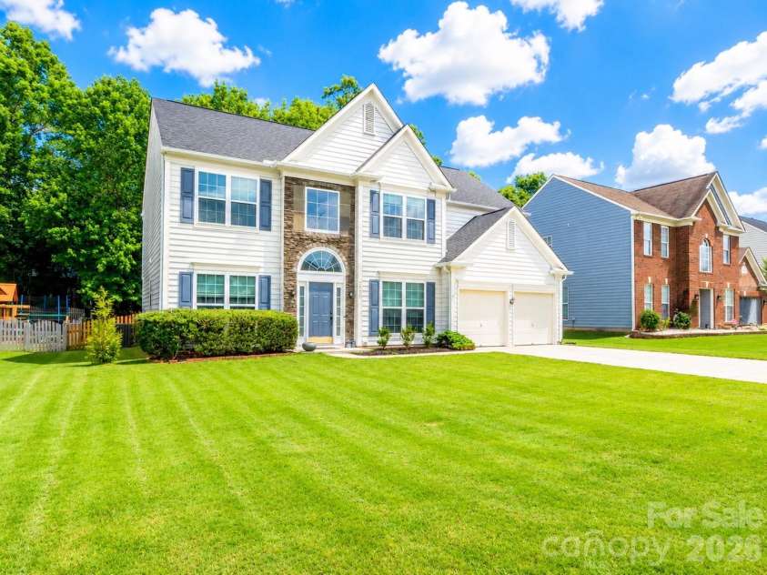 3543 Manor House Drive, Charlotte, NC 28270.  MLS# CAR4395770, YatesRealty ID 33698. 