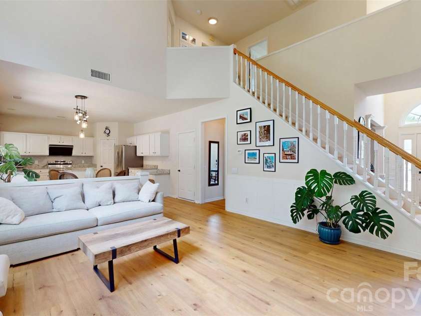 3543 Manor House Drive, Charlotte, NC 28270.  MLS# CAR4395770, YatesRealty ID 33698. 