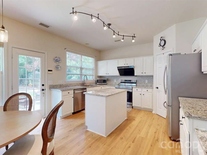 3543 Manor House Drive, Charlotte, NC 28270.  MLS# CAR4395770, YatesRealty ID 33698. 