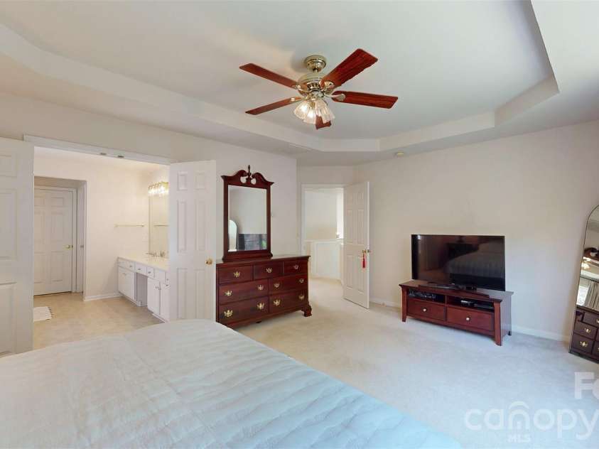 3543 Manor House Drive, Charlotte, NC 28270.  MLS# CAR4395770, YatesRealty ID 33698. 