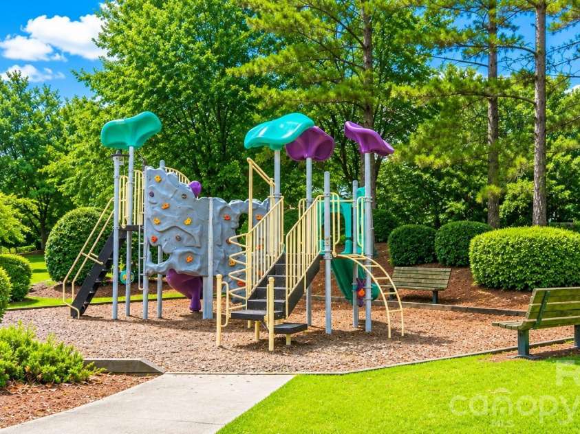 3543 Manor House Drive, Charlotte, NC 28270.  MLS# CAR4395770, YatesRealty ID 33698. 