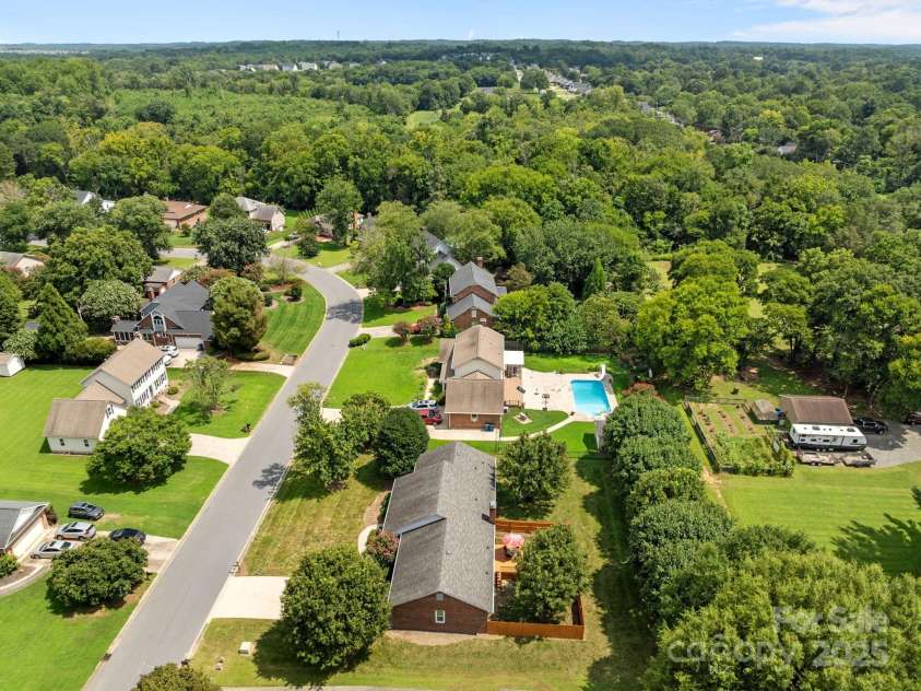 8613 Middleton Circle, Harrisburg, NC 28075.  MLS# CAR4290383, YatesRealty ID 33698. 