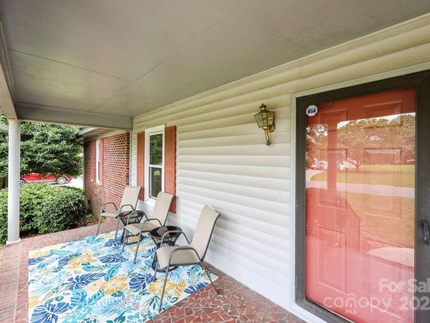 8613 Middleton Circle, Harrisburg, NC 28075.  MLS# CAR4290383, YatesRealty ID 33698. 