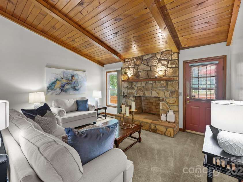 8613 Middleton Circle, Harrisburg, NC 28075.  MLS# CAR4290383, YatesRealty ID 33698. 