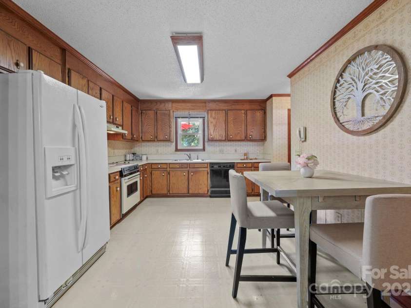 8613 Middleton Circle, Harrisburg, NC 28075.  MLS# CAR4290383, YatesRealty ID 33698. 