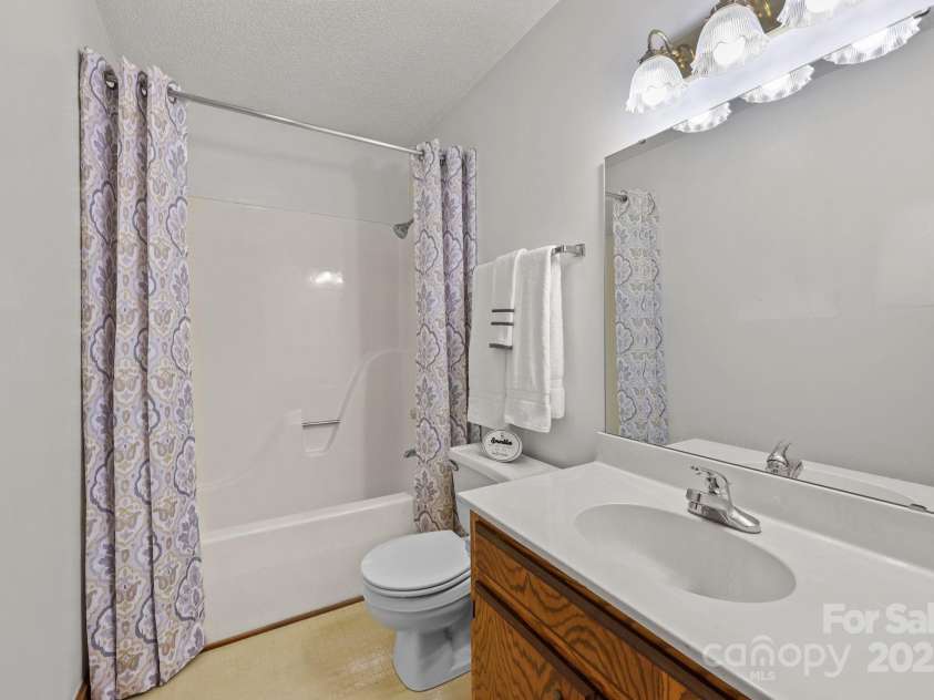 8613 Middleton Circle, Harrisburg, NC 28075.  MLS# CAR4290383, YatesRealty ID 33698. 