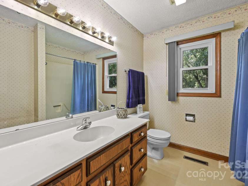 8613 Middleton Circle, Harrisburg, NC 28075.  MLS# CAR4290383, YatesRealty ID 33698. 