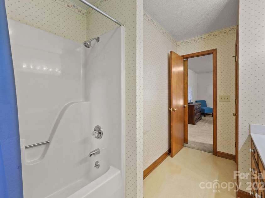 8613 Middleton Circle, Harrisburg, NC 28075.  MLS# CAR4290383, YatesRealty ID 33698. 