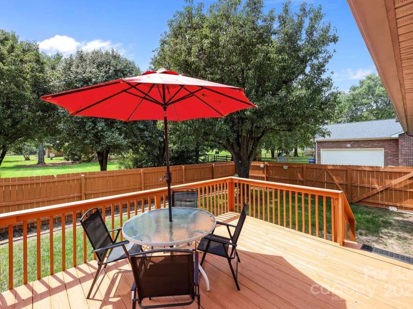 8613 Middleton Circle, Harrisburg, NC 28075.  MLS# CAR4290383, YatesRealty ID 33698. 