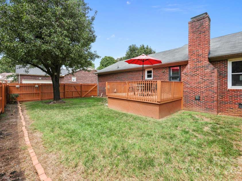 8613 Middleton Circle, Harrisburg, NC 28075.  MLS# CAR4290383, YatesRealty ID 33698. 