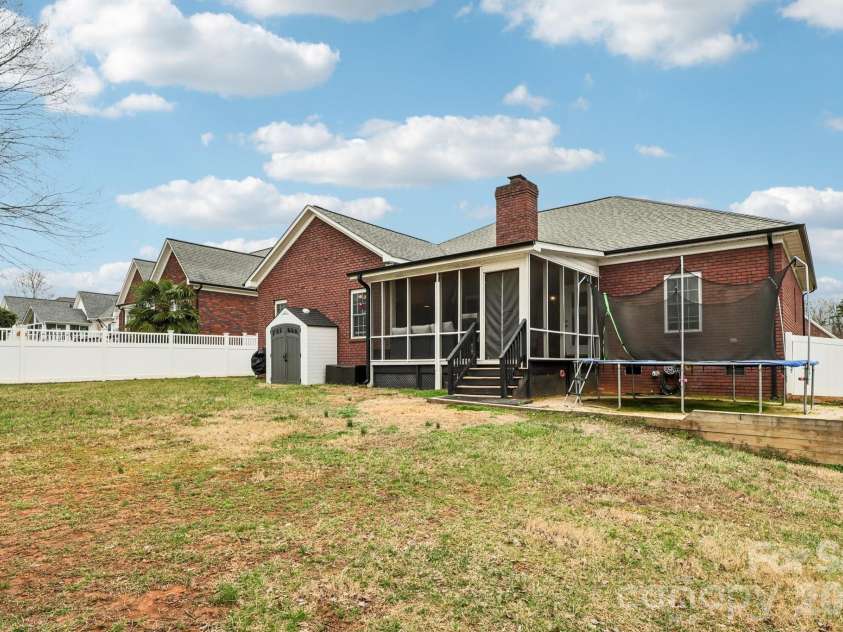 305 Wendover Drive, Locust, NC 28097.  MLS# CAR4397480, YatesRealty ID 33699. 
