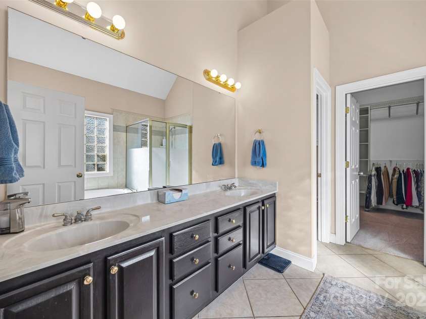 5916 Newell Drive, Monroe, NC 28112.  MLS# CAR4320671, YatesRealty ID 337. PRIMARY BATH