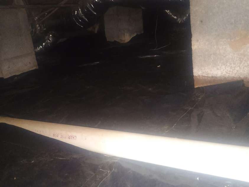 110 Davis Street, Dallas, NC 28034.  MLS# CAR4285935, YatesRealty ID 3370. 