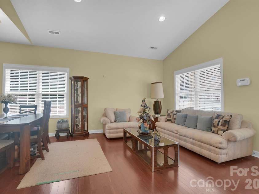 309 Mill Road, Charlotte, NC 28216.  MLS# CAR4391163, YatesRealty ID 33700. 