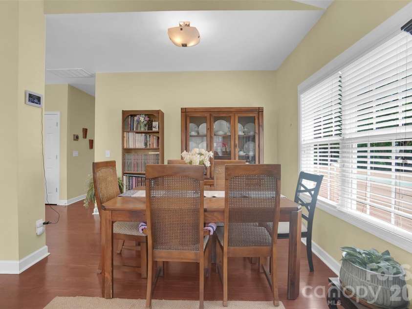 309 Mill Road, Charlotte, NC 28216.  MLS# CAR4391163, YatesRealty ID 33700. 