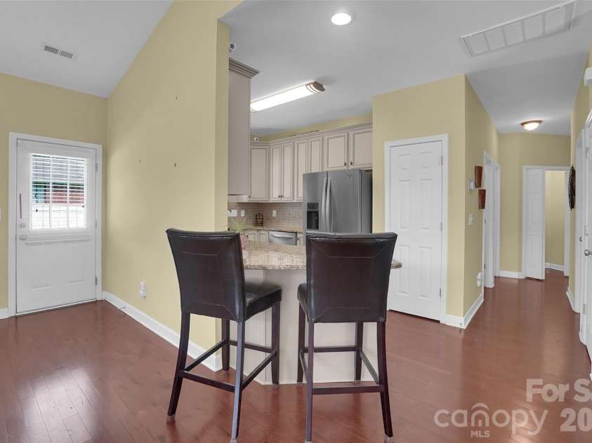 309 Mill Road, Charlotte, NC 28216.  MLS# CAR4391163, YatesRealty ID 33700. 