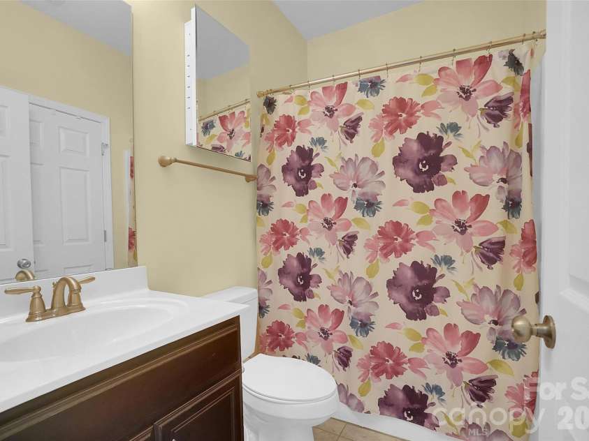 309 Mill Road, Charlotte, NC 28216.  MLS# CAR4391163, YatesRealty ID 33700. 