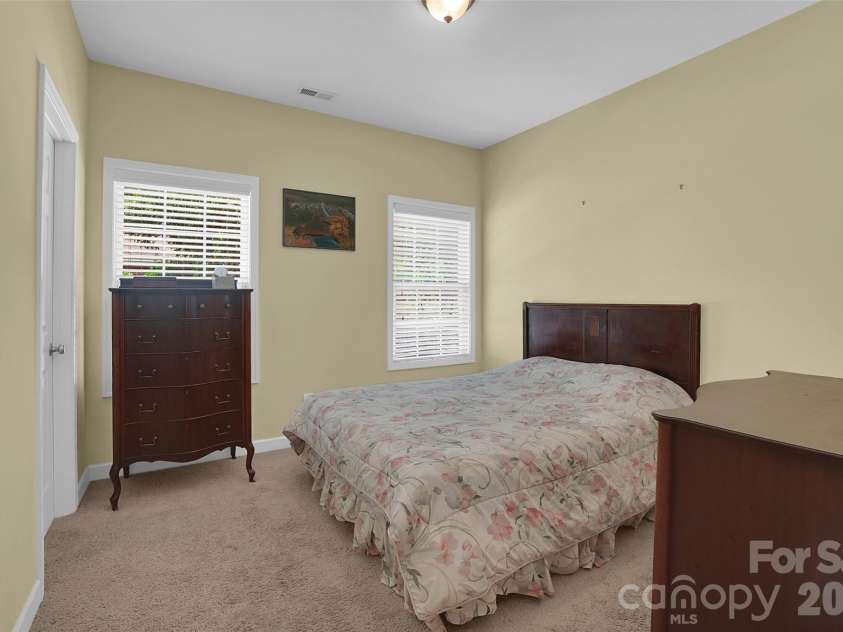 309 Mill Road, Charlotte, NC 28216.  MLS# CAR4391163, YatesRealty ID 33700. 