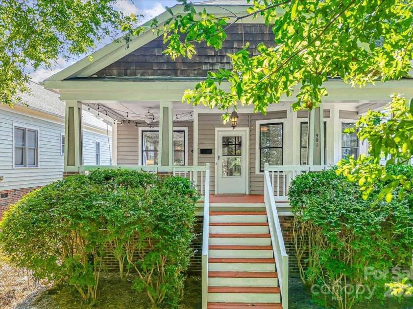 901 Woodruff Place, Charlotte, NC 28208.  MLS# CAR4293979, YatesRealty ID 33700. 